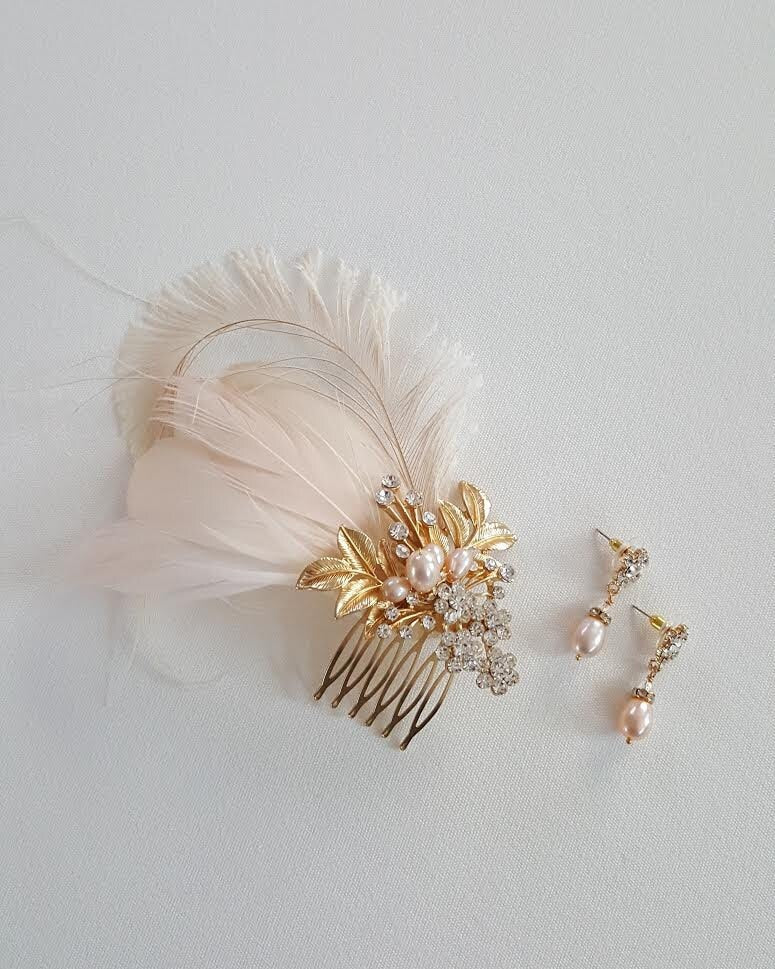 Bridal Gold Blush Pink Feather Headpiece, Champagne Wedding Feather Fascinator, Wedding Feather Hairpiece - ostrich feathers, goose feathers, felt, metal comb, freshwater pearls, crystal rhinestones