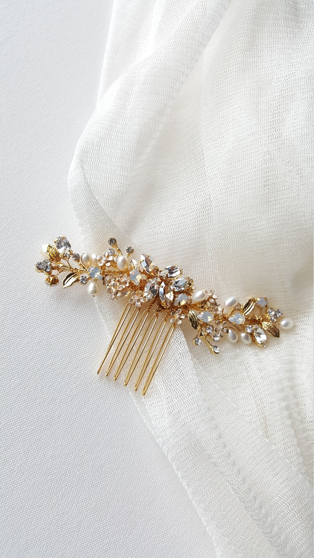 Gold Wedding Hair Comb, Gold White Opal Hair Comb, Wedding Hair Comb, Bridal Hair Pin, Pearl White Opal Bridal Hair Accessory - 18kt gold plated comb, metal leaves, freshwater pearls, rhinestones, metal components, wire