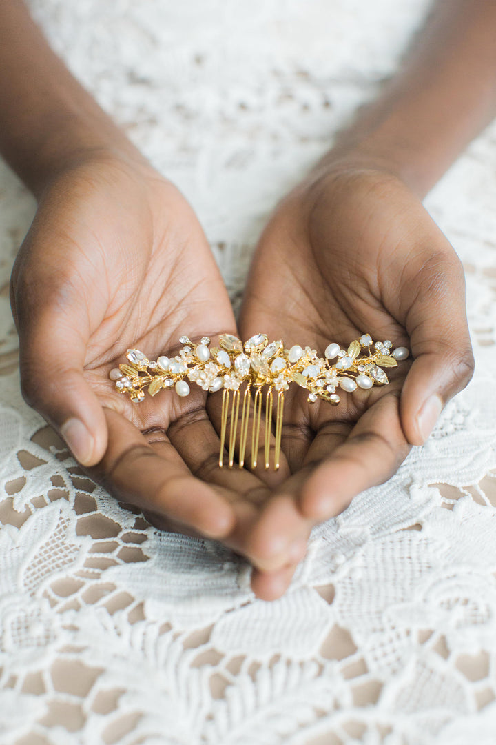 Gold Wedding Hair Comb, Gold White Opal Hair Comb, Wedding Hair Comb, Bridal Hair Pin, Pearl White Opal Bridal Hair Accessory - 18kt gold plated comb, metal leaves, freshwater pearls, rhinestones, metal components, wire