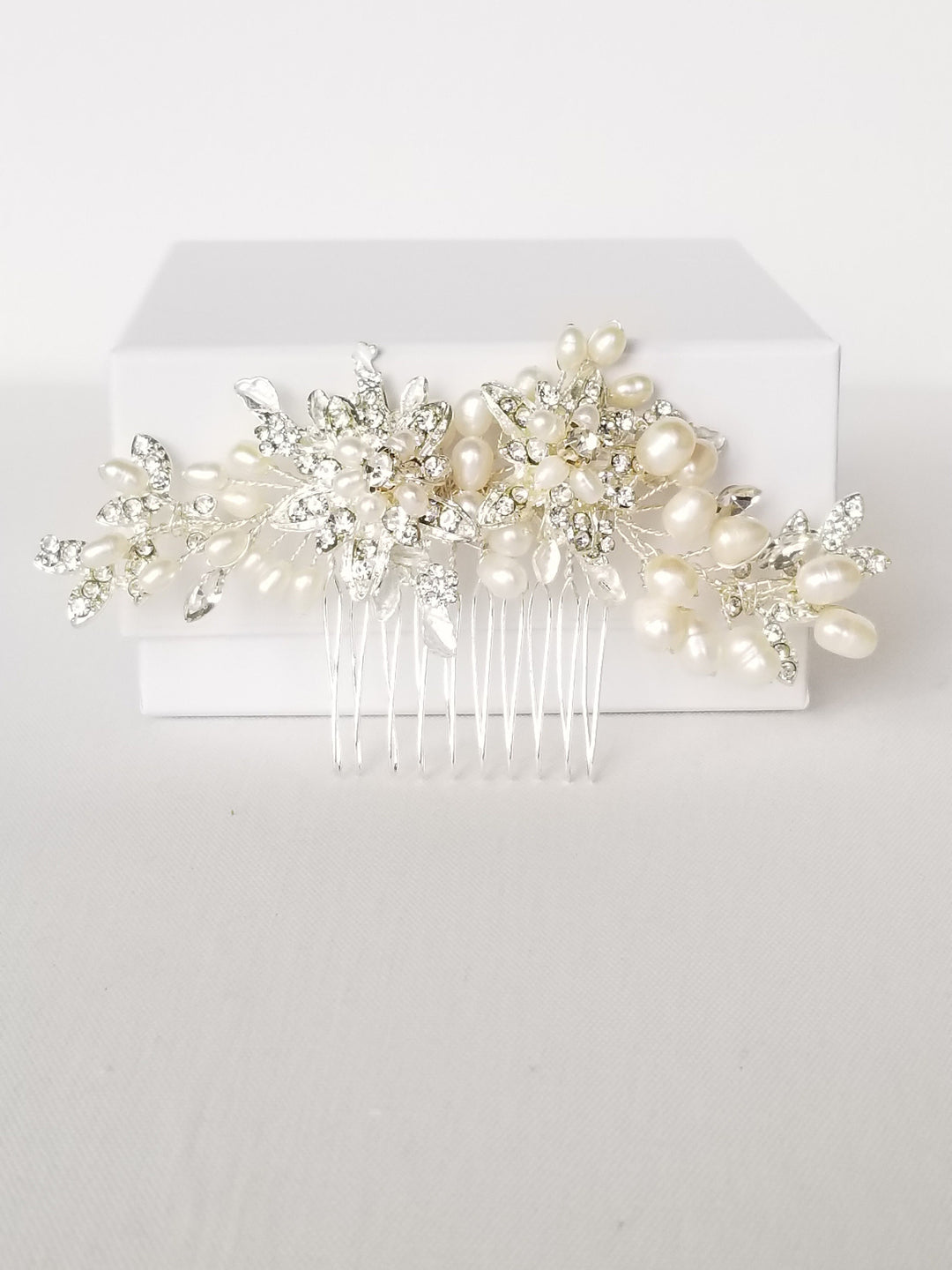 Freshwater Pearl Wedding Hair Comb, Pearl Crystal Bridal Hair Comb, Hair Comb for Bride - freshwater pearls, crystal rhinestones, wire, metal comb, metal leaves, metal flowers