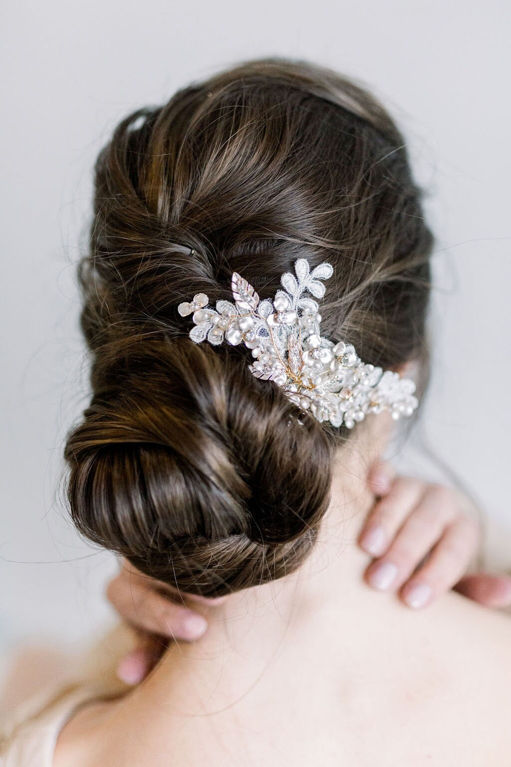 Gold Floral Wedding Hair Comb, Pearl and Crystal Bridal Hair Comb, Wedding Hair Accessory For The Bride - Swarovski pearls, metal comb, wire, rhinestones, metal leaves, metal flowers