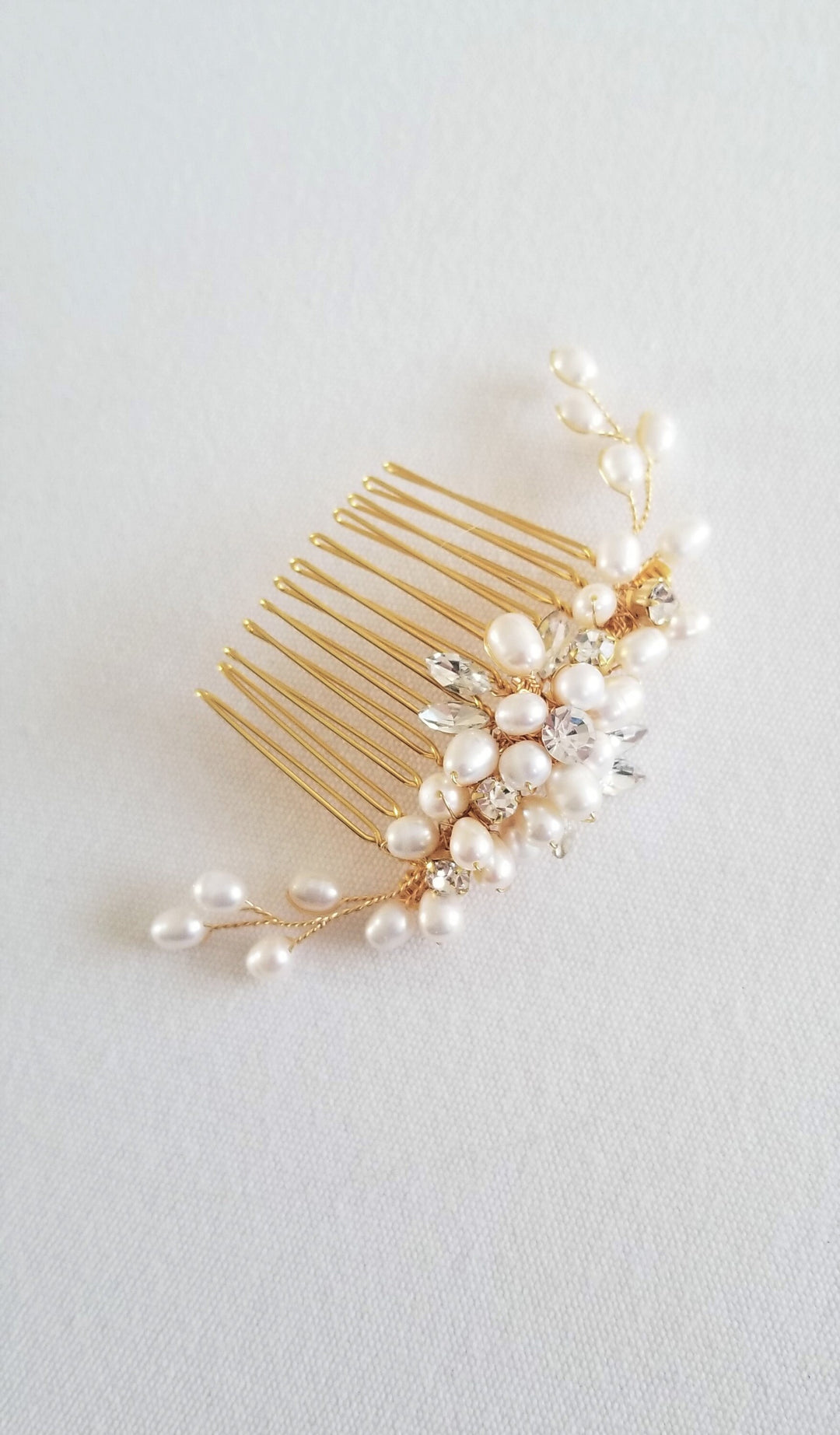 Freshwater Pearl Wedding Hair Comb, Small Pearl Crystal Bridal Hair Comb, Pearl Hair Comb for Bride - freshwater pearls, crystal rhinestones, wire, metal comb, metal leaves, metal flowers