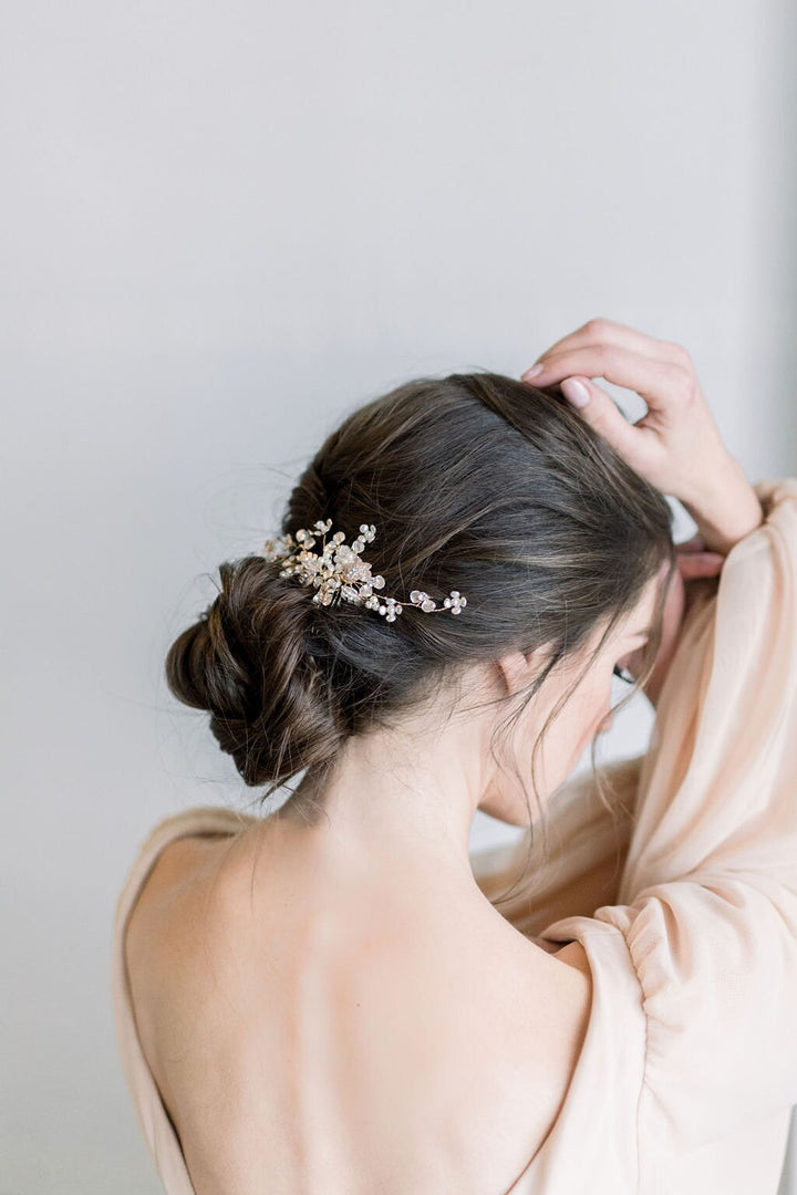 Gold Floral Wedding Hair Comb, Pearl and Crystal Bridal Hair Comb, Wedding Hair Accessory For The Bride - Swarovski pearls, metal comb, wire, rhinestones, metal leaves, metal flowers