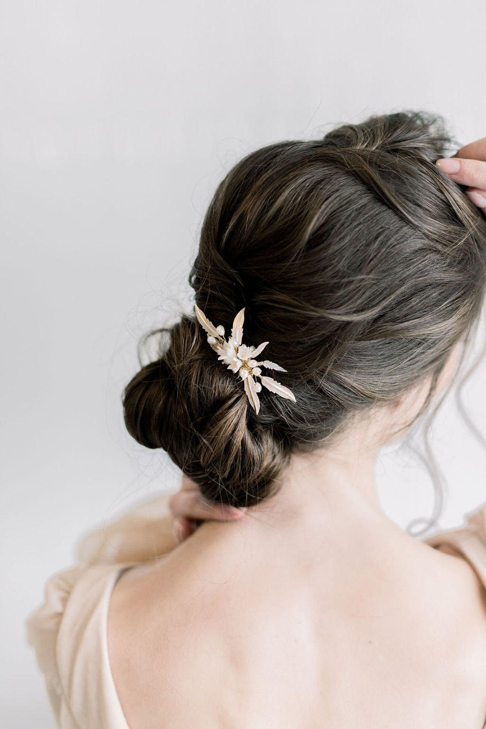 Wedding Hair Comb With Clay Flowers, Pearl Floral Bridal Hair Comb, Gold Flower Hair Comb, Boho Flower Hair Comb - wire, metal leaves, seed beads, metal hair comb, clay flowers, brass findings, freshwater pearls