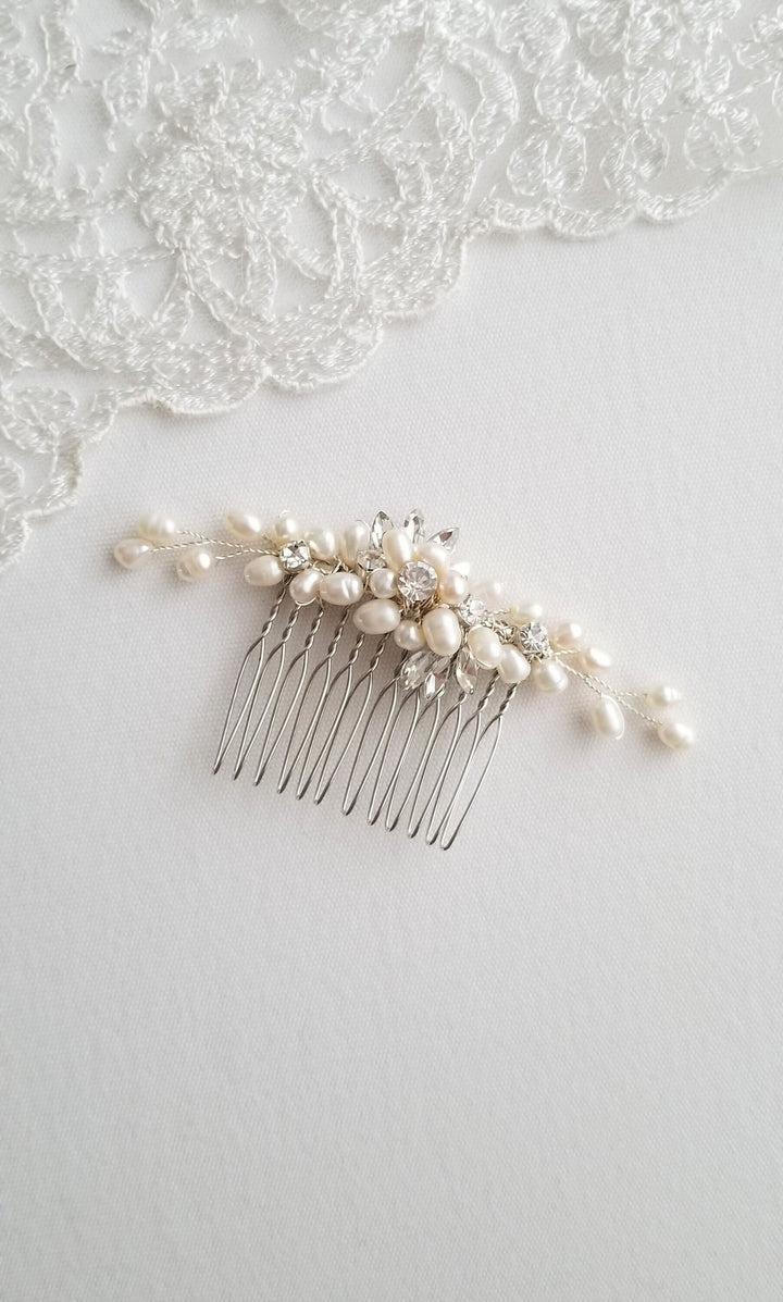 Freshwater Pearl Wedding Hair Comb, Small Pearl Crystal Bridal Hair Comb, Pearl Hair Comb for Bride - freshwater pearls, crystal rhinestones, wire, metal comb, metal leaves, metal flowers