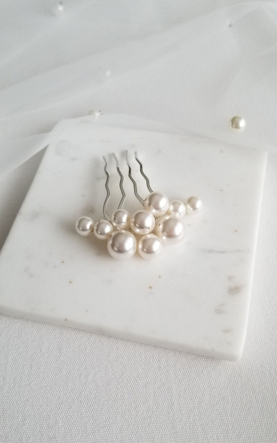 Pearl Wedding Hair Comb, Small Minimalist Pearl Wedding Hair Comb, Bridal Hair Comb, Comb For Bride - crystal pearls, wire, metal comb