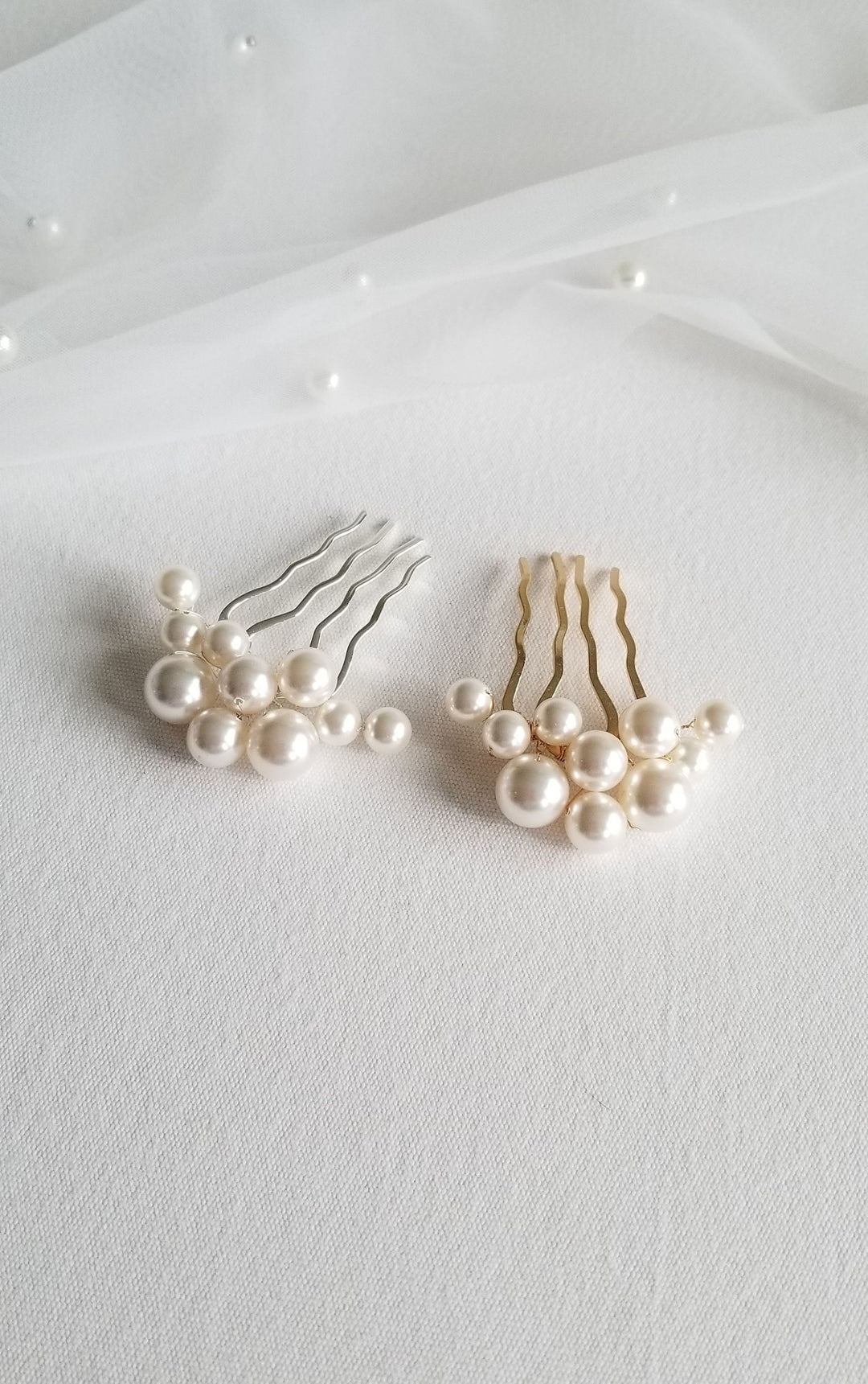 Pearl Wedding Hair Comb, Small Minimalist Pearl Wedding Hair Comb, Bridal Hair Comb, Comb For Bride - crystal pearls, wire, metal comb