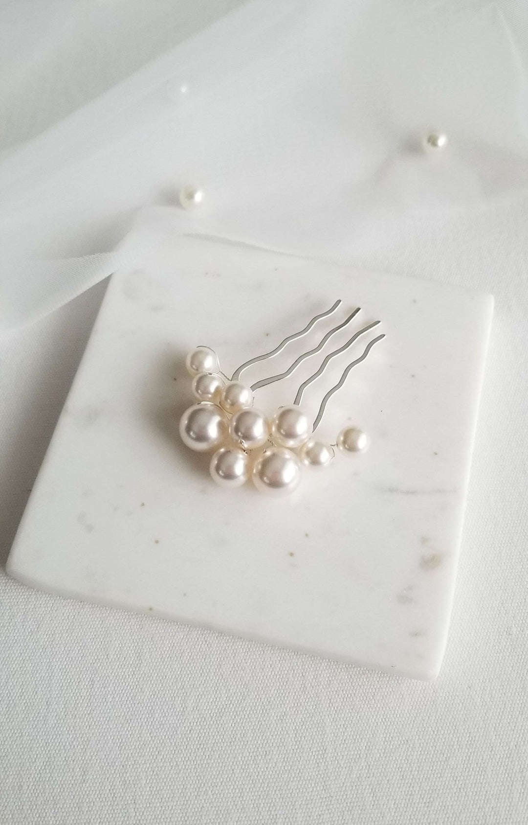 Pearl Wedding Hair Comb, Small Minimalist Pearl Wedding Hair Comb, Bridal Hair Comb, Comb For Bride - crystal pearls, wire, metal comb