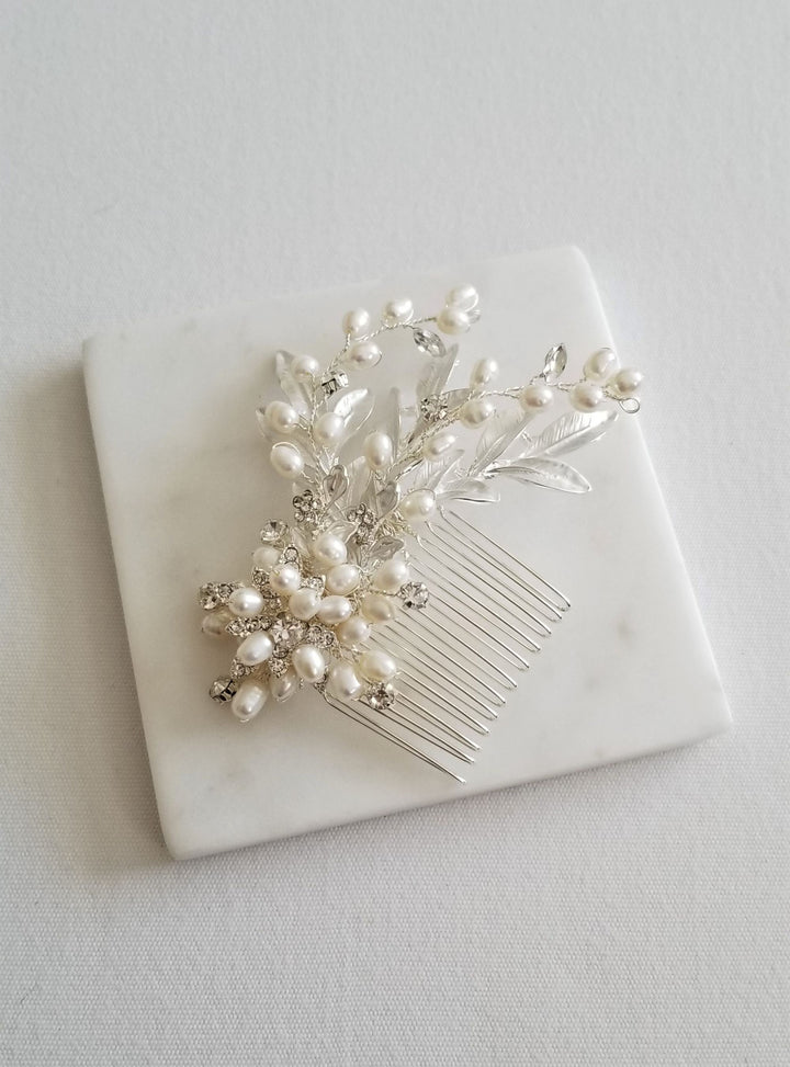 Freshwater Pearl Wedding Hair Comb, Silver Pearl Crystal Bridal Hair Comb, Pearl Hair Comb for Bride - freshwater pearls, crystal rhinestones, wire, metal comb, metal leaves, metal flowers