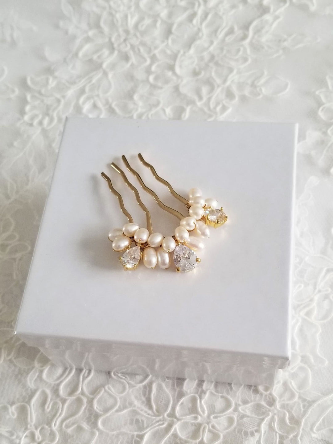 Small Bridal Hair Comb, Freshwater Pearl Wedding Hair Comb, Cubic Zirconia Freshwater Pearl Hair Comb for Bride - freshwater pearls, wire, metal comb, cubic zirconia