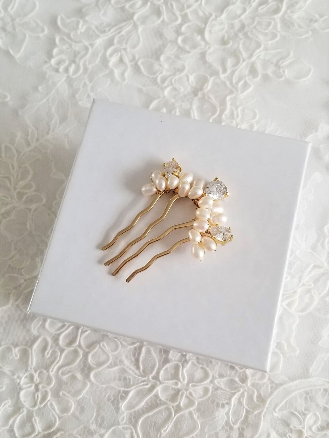 Small Bridal Hair Comb, Freshwater Pearl Wedding Hair Comb, Cubic Zirconia Freshwater Pearl Hair Comb for Bride - freshwater pearls, wire, metal comb, cubic zirconia