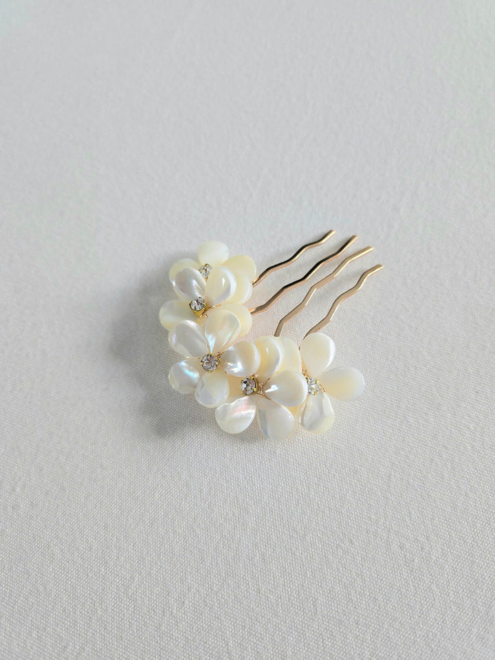 Mother Of Pearl Bridal Hair Comb, Floral Wedding Hair Comb, Shell Petal Flowers Bridal Hair Accessory - Metal Comb, Wire, Mother of Pearl beads, Crystal Rhinestones