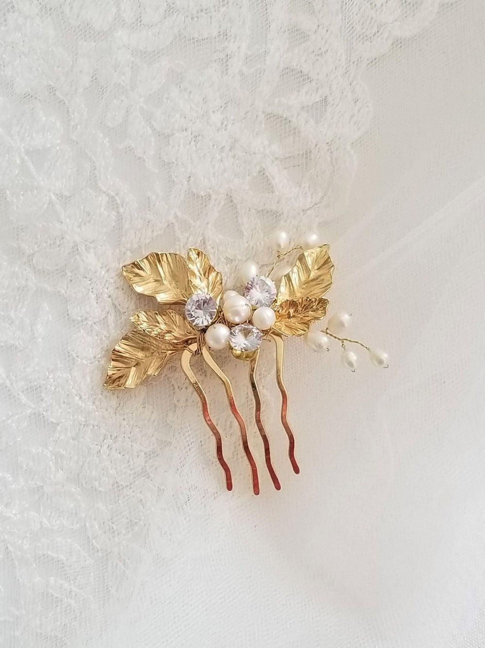 Pearl Wedding Hair Comb, Freshwater Pearl Floral Bridal Hair Comb, Gold Leaf Cubic Zirconia Freshwater Pearl Bridal Hairpiece - freshwater pearls, wire, gold comb, metal leaves, cubic zirconias