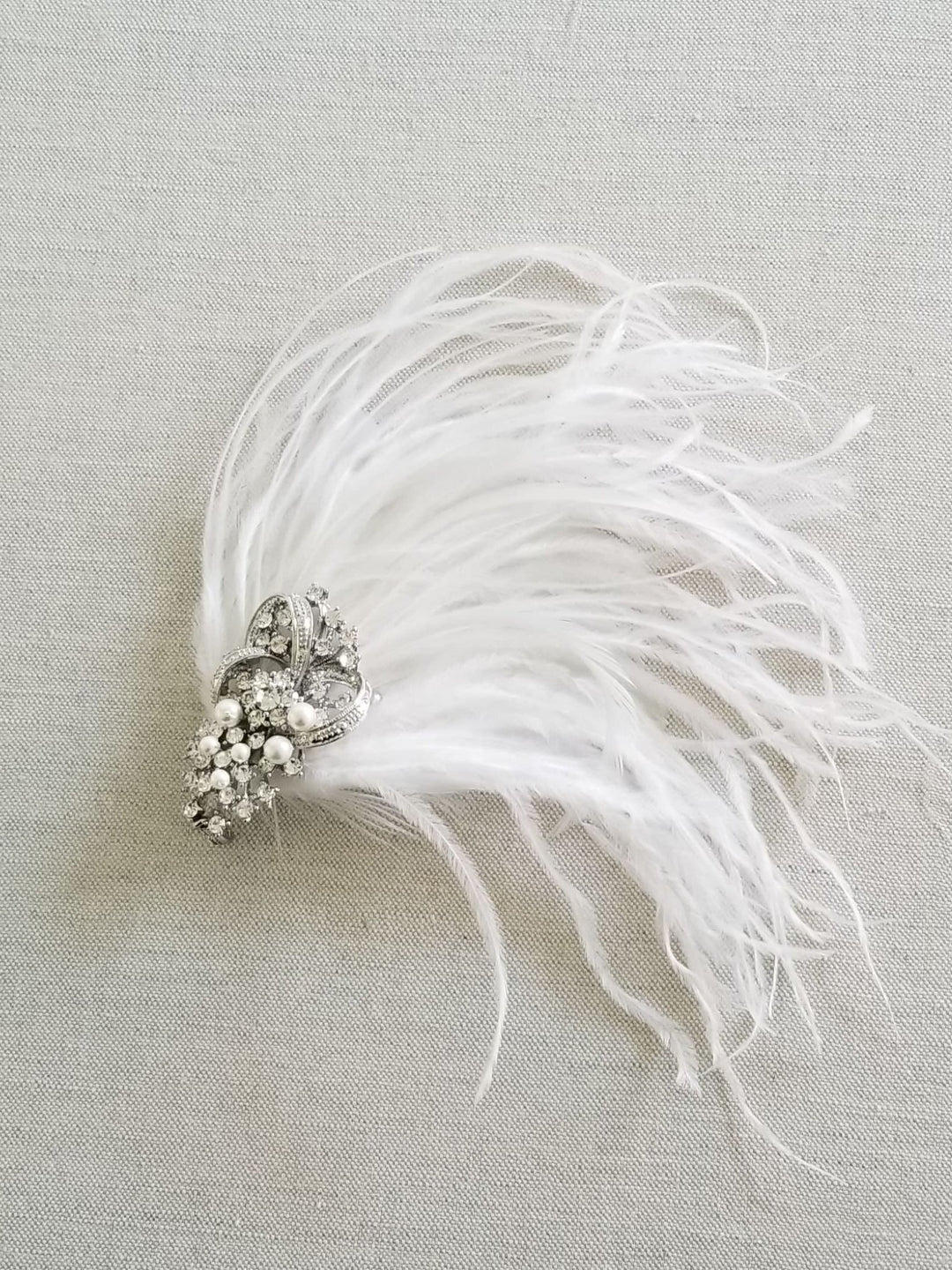 White Feather Headpiece For Bride, Feather Pearl Crystal Wedding Hair Accessory, Feather Facinator Hair Clip for Wedding - feathers, crystal brooch, shell pearls, wire, felt, metal alligator clip