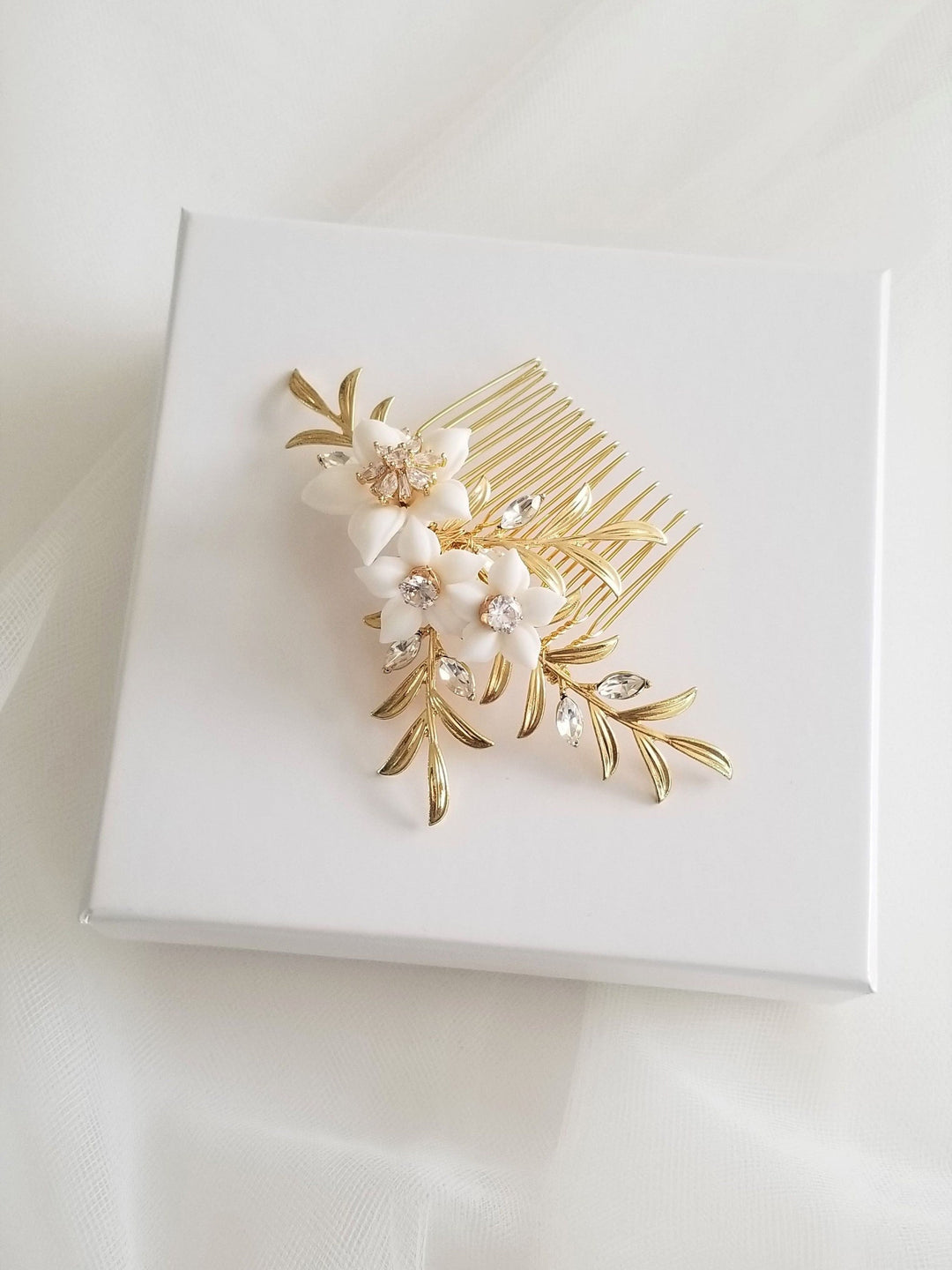 Gold Leaf Bridal Hair Comb with Porcelain Flowers, Floral Wedding Hairpiece, Gold Floral Comb For Bride - gold leaves, porcelain flowers, rhinestones, cubic zirconias, wire, 18kt gold plated metal comb