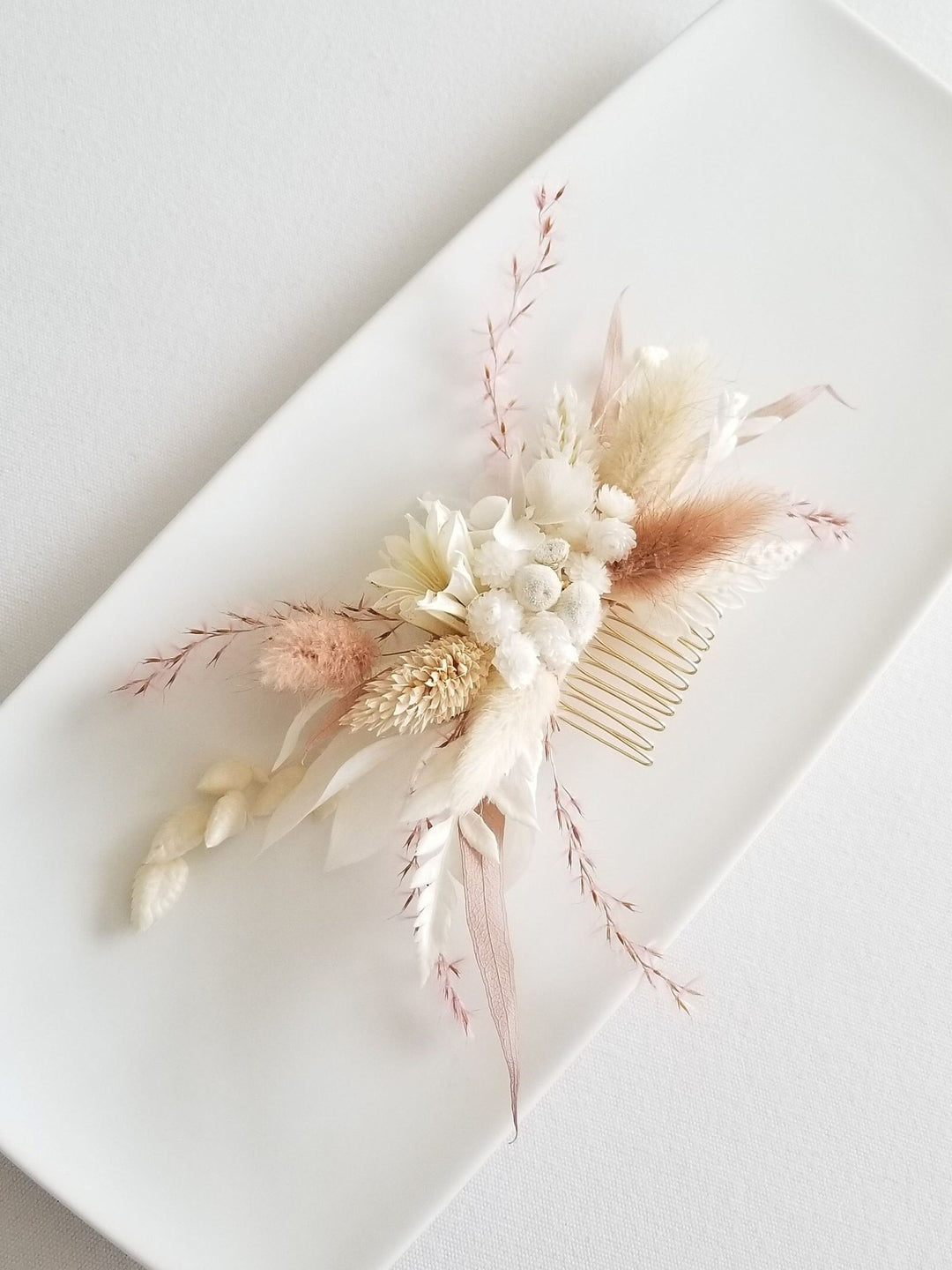 Dried Flower Bridal Hair Comb, Natural Flower Boho Wedding Comb, Floral Wedding Hair Comb Preserved Flowers - dried natural flowers, thread, felt, glue, gold comb