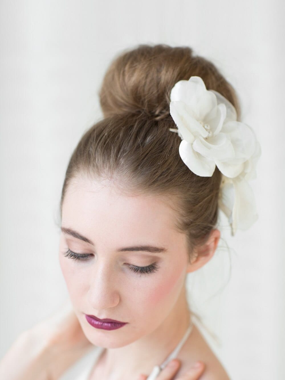 Bridal Flower Hair clips, Wedding Silk Hair Flowers, Wedding Fascinator, Ivory Floral Headpiece, Bridal Flower headpiece, Wedding Hairpiece - felt, faux pearls, silk organza, silk satin, metal alligator clip, rhinestones
