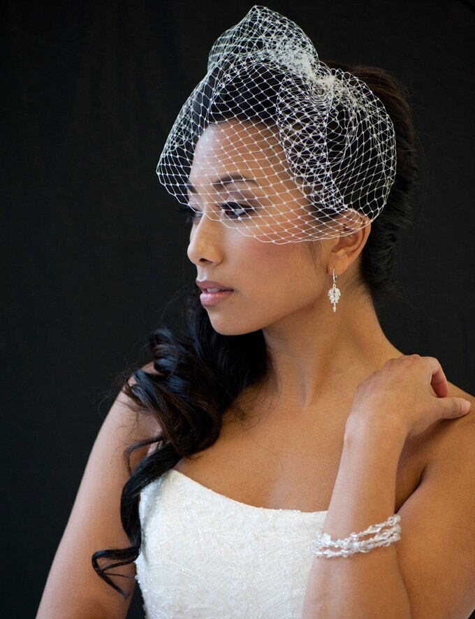 Wedding Birdcage Veil, 9 Inch Birdcage Veil, Wedding Veil, Short Birdcage Veil, Bridal Veil - silver metal comb, thread, netting