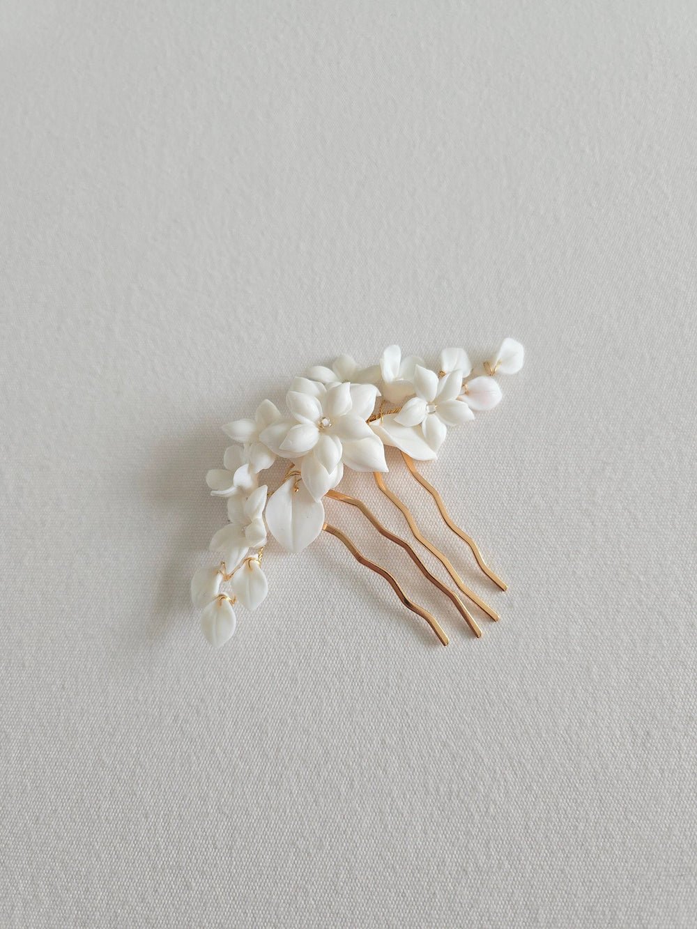 Gold Wedding Comb With Porcelain Flowers, Gold Floral Wedding Hair Comb, Clay Flower Bridal Hair Comb - wire, metal comb, porcelain flowers, faux pearls