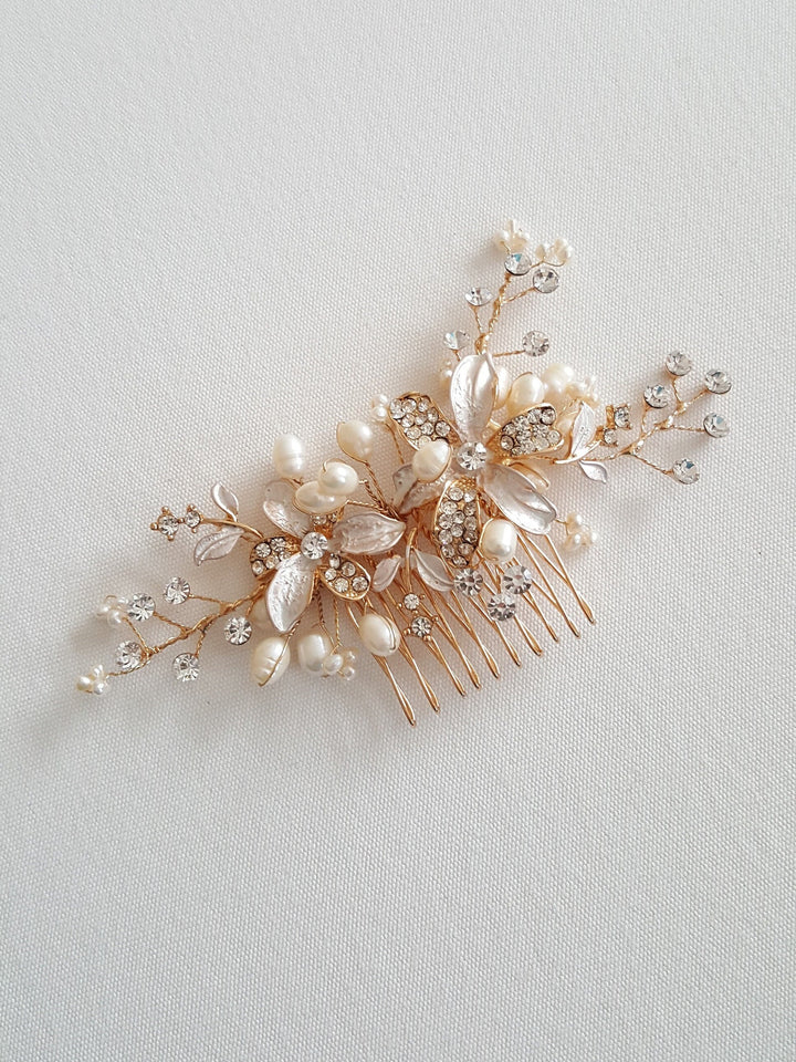 Wedding Hair Comb, Silver Wedding Headpiece, Crystal Pearl Bridal Comb, Gold Bridal Headpiece, Rose Gold Pearl Bridal Comb - crystal rhinestones, metal comb, silver metal base, freshwater pearls, wire