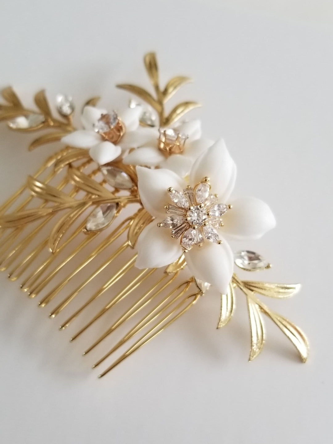 Gold Leaf Bridal Hair Comb with Porcelain Flowers, Floral Wedding Hairpiece, Gold Floral Comb For Bride - gold leaves, porcelain flowers, rhinestones, cubic zirconias, wire, 18kt gold plated metal comb