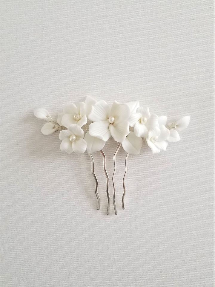 Modern White Wedding Hair Comb for Bride with Porcelain Flowers, Floral Wedding Hair Accessory with Freshwater Pearls and Clay Flowers - Porcelain Flowers, Freshwater Pearls, Metal Comb, Wire