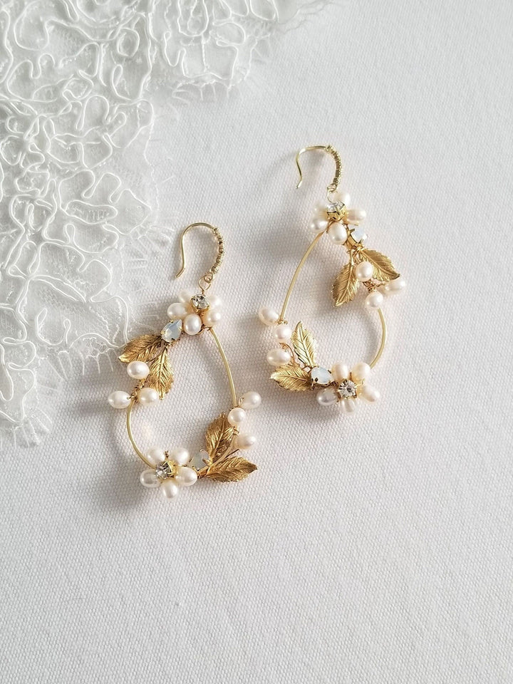 Gold Wedding Hair Comb Earring Set, Small Gold Floral Wedding Hair Comb, Boho Gold Leaf Pearl Bridal Earrings - wire, metal comb, freshwater pearls, brass leaves, white opal crystals